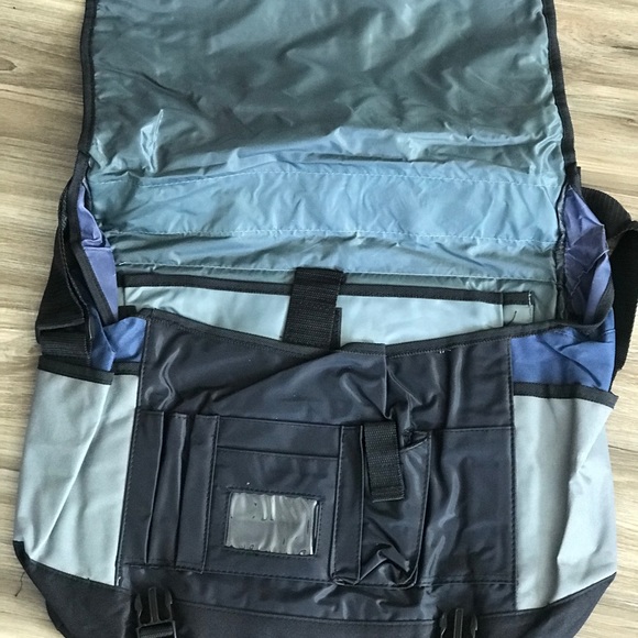 Palms Casino Las Vegas Messenger Bag - Picture 2 of 3